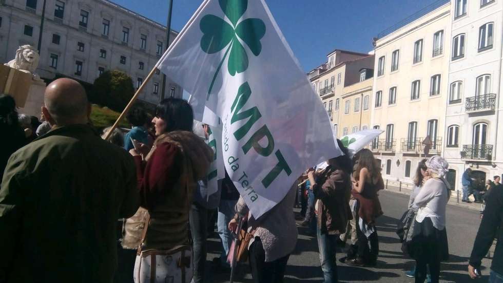Em relação a possíveis entendimentos com outras forças partidárias, "há um partido que, de certeza absoluta, não os vai querer para nada, que é o PSD"
