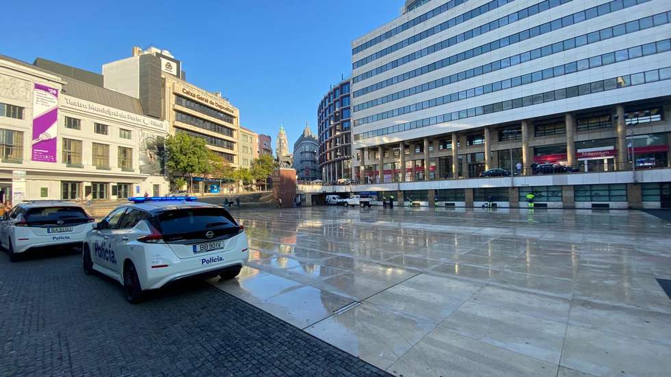 Praça Dom João I, no Porto, após intervenção musculada da PSP que pôs fim ao protesto pela habitação