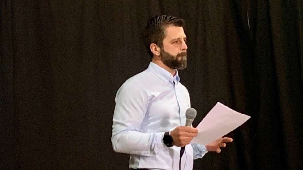 Antonio Moreno foi apresentado como candidato a 1 de abril