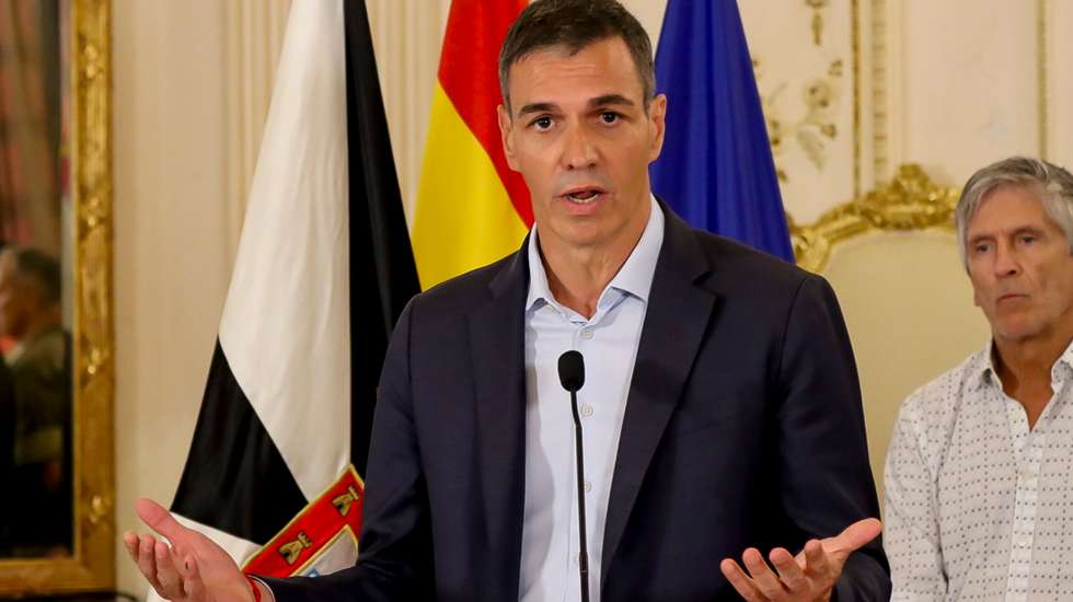 epa13143962 epa13143855 Spanish Prime Minister Pedro Sanchez speaks at a press conference in Ceuta, Spain, 31 July 2026. Sanchez traveled to the autonomous city following the arrival of thousands of migrants from Morocco.  EPA/Reduan Dris  EPA/Reduan Dris