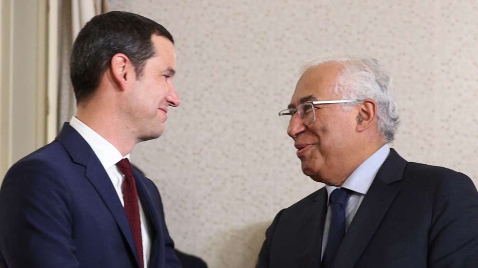 António Costa considerou igualmente que a João Galamba não é “imputável pessoalmente qualquer falha” e assinalou que mantê-lo como ministro é uma decisão pela qual se “responsabiliza integralmente”