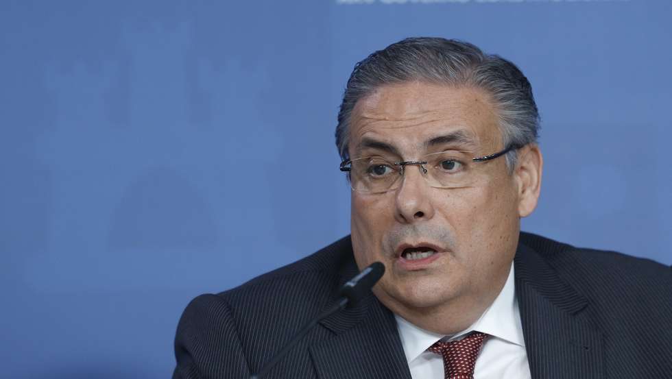 O ministro dos Assuntos Parlamentares, Carlos Abreu Amorim, usa da palavra durante a conferência de imprensa após a reunião do Conselho de Ministros, no Campus XXI, em Lisboa, 28 de agosto de 2025. ANTÓNIO PEDRO SANTOS/LUSA