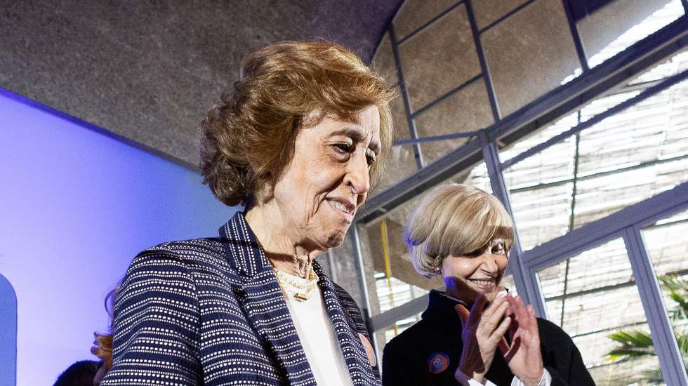 O Conselho Consultivo pronuncia-se, não vinculadamente, sobre o relatório anual da atividade do BdP