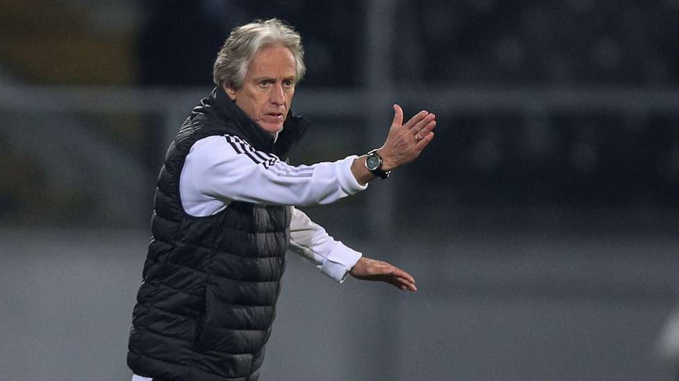 Jorge Jesus fez oito alterações na equipa inicial e admitiu que houve falta de intensidade da equipa na segunda parte