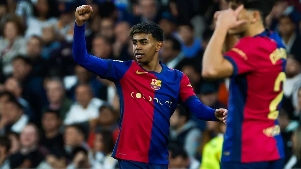 epa11685865 FC Barcelona's Lamine Yamal celebrates after scoring the 0-3 goal during the Spanish LaLiga soccer match between Real Madrid and FC Barcelona, in Madrid, Spain, 26 October 2024.  EPA/KIKO HUESCA