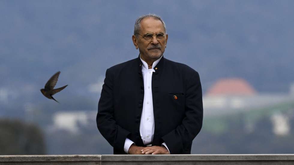 epa10168783 President of Timor-Leste Jose Ramos-Horta poses for photographs during a wreath laying ceremony at the Australian War Memorial in Canberra, Australia, 08 September 2022. Ramos-Horta is in Australia on a 5 day official visit.  EPA/LUKAS COCH  AUSTRALIA AND NEW ZEALAND OUT