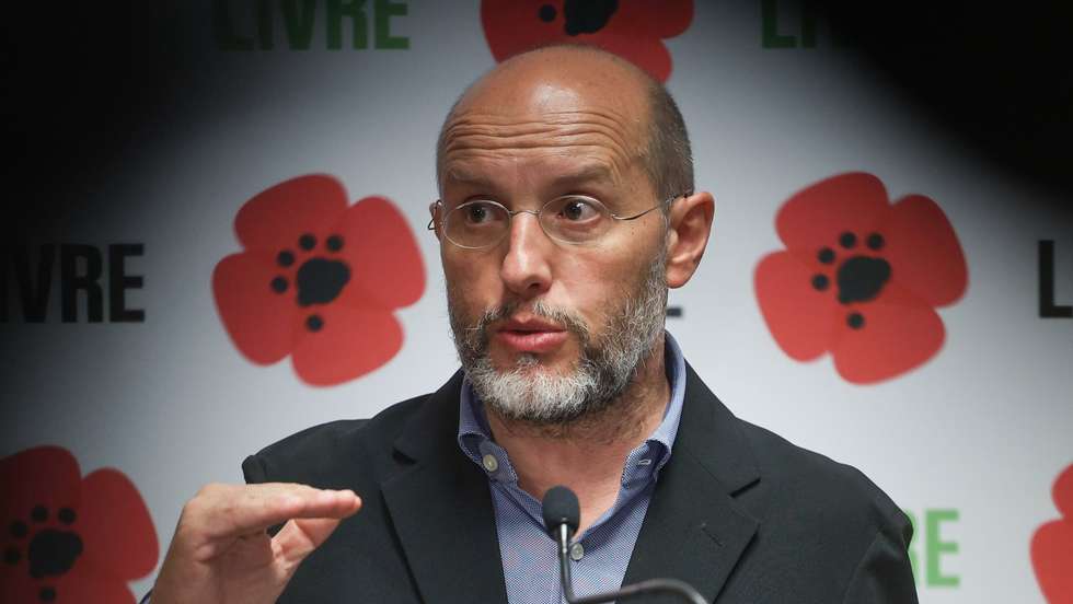 Portuguese party Livre co-spokesperson, Rui Tavares, speaks to his supporters on election night for the local elections, in Lisbon, Portugal, 12 October 2025. More than 9.3 million electors can vote in the local elections in Portugal on 12 October 2025. ANDRÉ KOSTERS/LUSA
