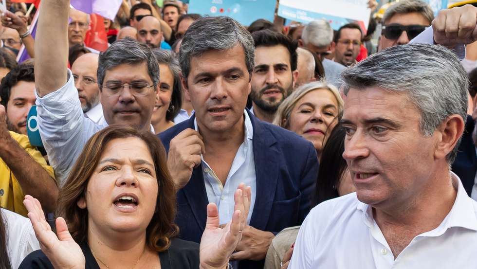 Sérgio Cintra (ao centro na imagem) foi número dois na lista do PS para a Câmara de Lisboa encabeçada por Alexandra Leitão..