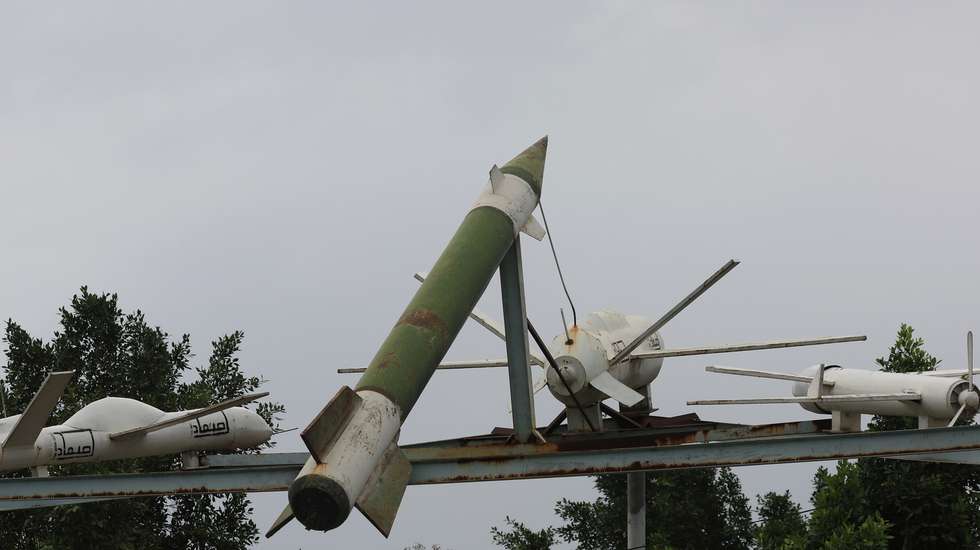 epa11972491 A display of Houthis-made mock missile and drones at a square in Sana'a, Yemen, 18 March 2025. Yemen’s Houthis have claimed to have targeted the USS Harry S. Truman carrier group with cruise missiles and drones in the northern Red Sea in response to the US airstrikes against their positions in several cities across war-torn Yemen, Houthi military spokesman Yahya Sarea said in a statement.  EPA/YAHYA ARHAB