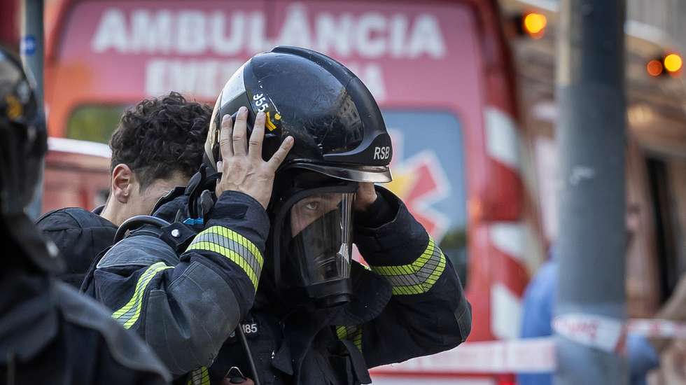 Estudos indicam que polícias e bombeiros enfrentam dos maiores riscos psicológicos entre as profissões de emergência