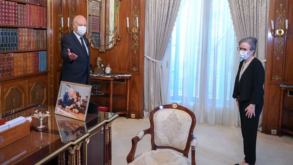 epa09495139 A handout photo made available by the Presidency of Tunisia shows Tunisia&#039;s President Kais Saied (L) meeting with newly appointed Prime Minister Najla Bouden Romdhane (R) at the Carthage Presidential Palace in Tunis, Tunisia, on 29 September 2021. Kais Saied instructed Najla Boden, to form a government as soon as possible. Tunisian President Saied suspended the country&#039;s parliament and dismissed the Prime Minister Hichem Mechichi on 25 July 2021.  EPA/PRESIDENCY OF TUNISIA HANDOUT  HANDOUT EDITORIAL USE ONLY/NO SALES