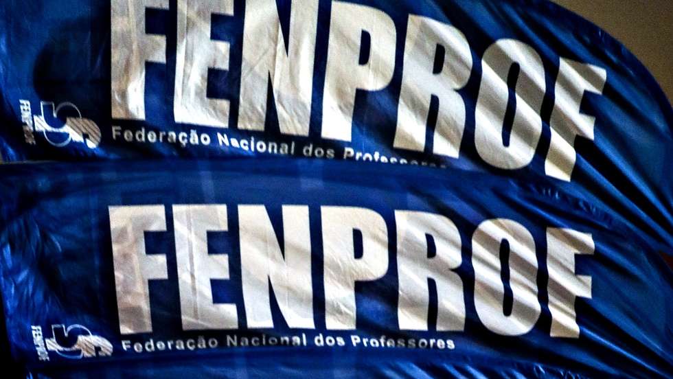 A secretária-geral da CGTP-IN, Isabel Camarinha, durante a cerimónia para assinalar o Dia Mundial do Professor, no Seminário do Vilar, no Porto, 05 de outubro de 2020. Esta iniciativa conta com a participação de professores e delegações de todos os distritos e das regiões autónomas. ESTELA SILVA/LUSA