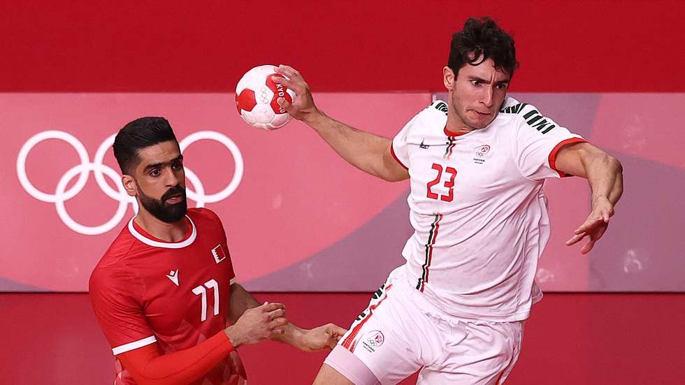 Diogo Branquinho com o remate à baliza do Bahrain