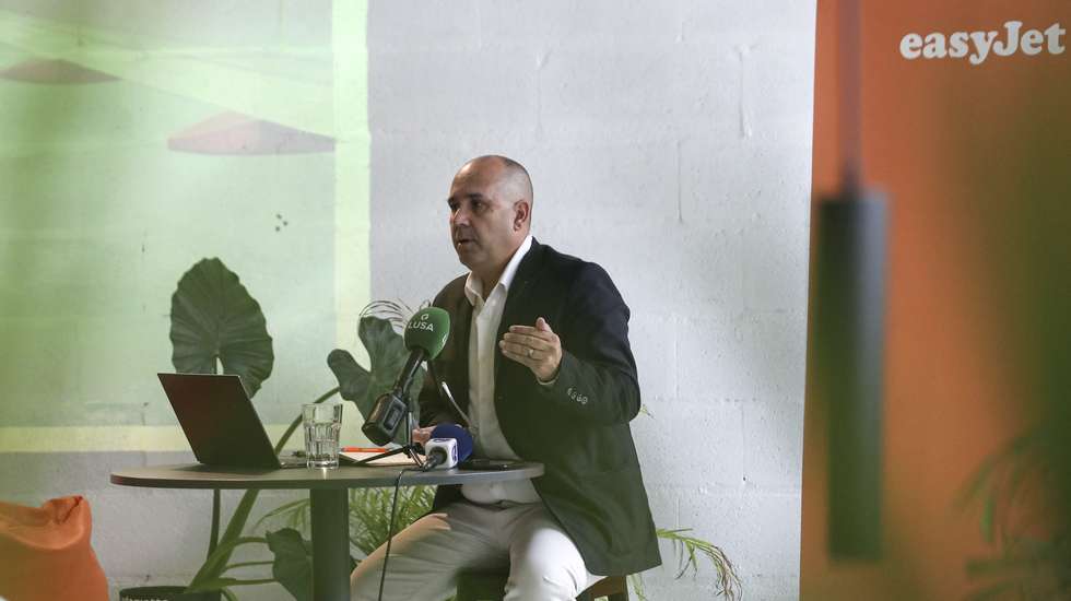 O diretor-geral da easyJet Portugal, José Lopes, fala aos jornalistas durante uma conferência de imprensa que decorreu em Lisboa, 21 de junho de 2022. ANTÓNIO COTRIM/LUSA