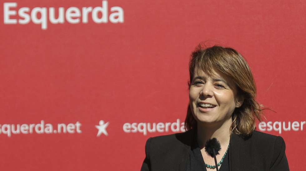 A coordenadora do Bloco de Esquerda (BE), Catarina Martins, intervém na apresentação de Deolinda Martin (ausente da fotografia) como candidata à Câmara Municipal da Amadora pelo Bloco de Esquerda, na Amadora, 03 de junho de 2021. MIGUEL A. LOPES/LUSA
