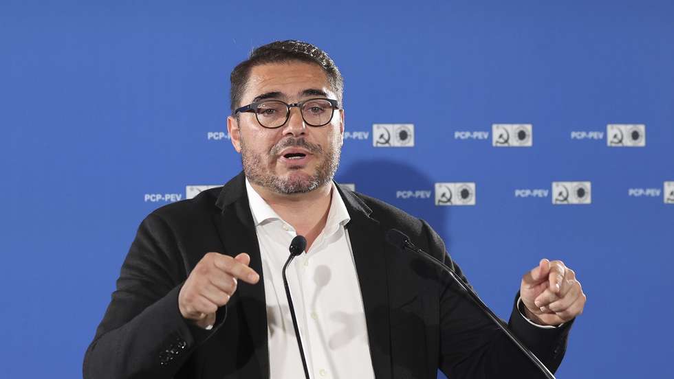 epa11401053 United Democratic Coalition (CDU) candidate Joao Oliveira speaks at the party electoral headquarters after learning about the first projections of the European elections night in Lisbon, Portugal, 09 June 2024. More than 10.8 million registered voters in Portugal and abroad go to the polls on 09 June to choose 21 of the European Parliament's 720 members.  EPA/JOAO RELVAS