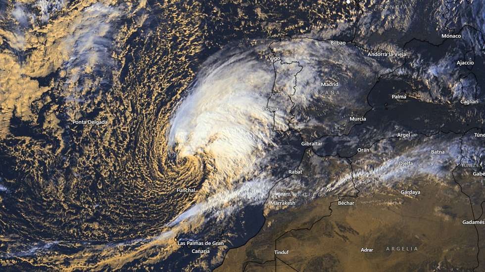 Depressão Bernard a entrar pelo golfo de Cádiz