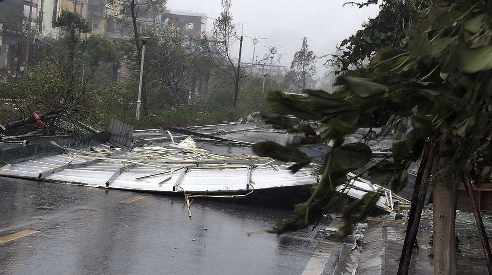 epa11590854 A handout photo made available by Vietnam News Agency shows debris on a street as typhoon Yagi makes landfall, in Quang Ninh province, Vietnam, 07 September 2024. Typhoon Yagi, Asia&#039;s most powerful storm so far this year, made landfall in northern Vietnam on 07 September with wind speeds up to 149 kilometers per hour, according to the National Centre for Hydro-Meteorological Forecasting.  EPA/VIETNAM NEWS AGENCY/HANDOUT VIETNAM OUTHANDOUT EDITORIAL USE ONLY/NO SALES