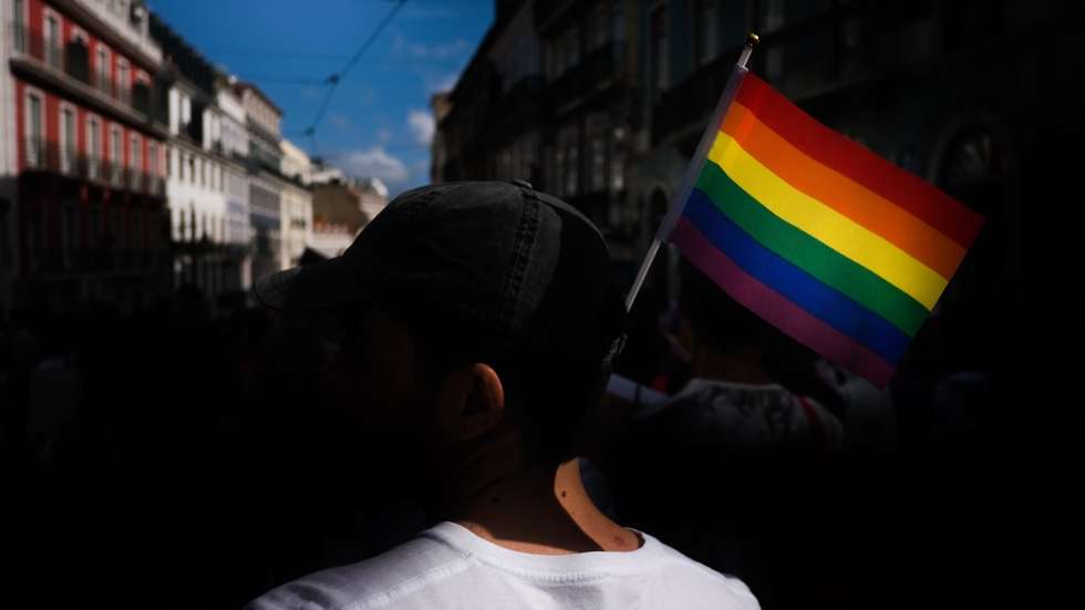 epa10021105 People take part in the 23rd Lisbon pride parade against the discrimination of lesbian, gay, bisexual, and transgender (LGBT) people, in Lisbon, Portugal, 18 June 2022.  EPA/MARIO CRUZ