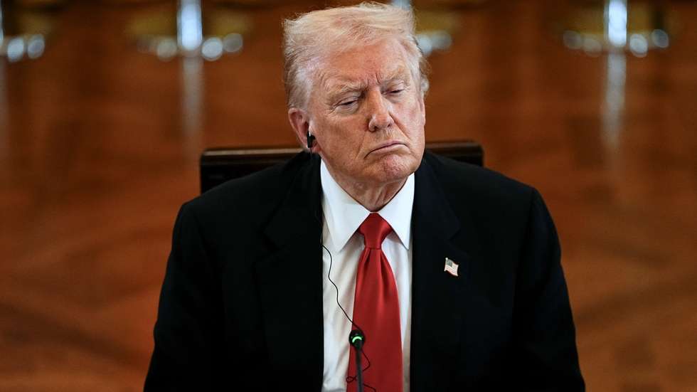 epa12509633 US President Donald Trump attends a dinner in the East Room of the White House in Washington, DC, USA, 06 November 2025. US President Donald Trump is hosting a summit with five Central Asian countries as the US steps up its competition for influence in the vast, energy- and mineral-rich region, where China and Russia have long held sway.  EPA/Aaron Schwartz / POOL