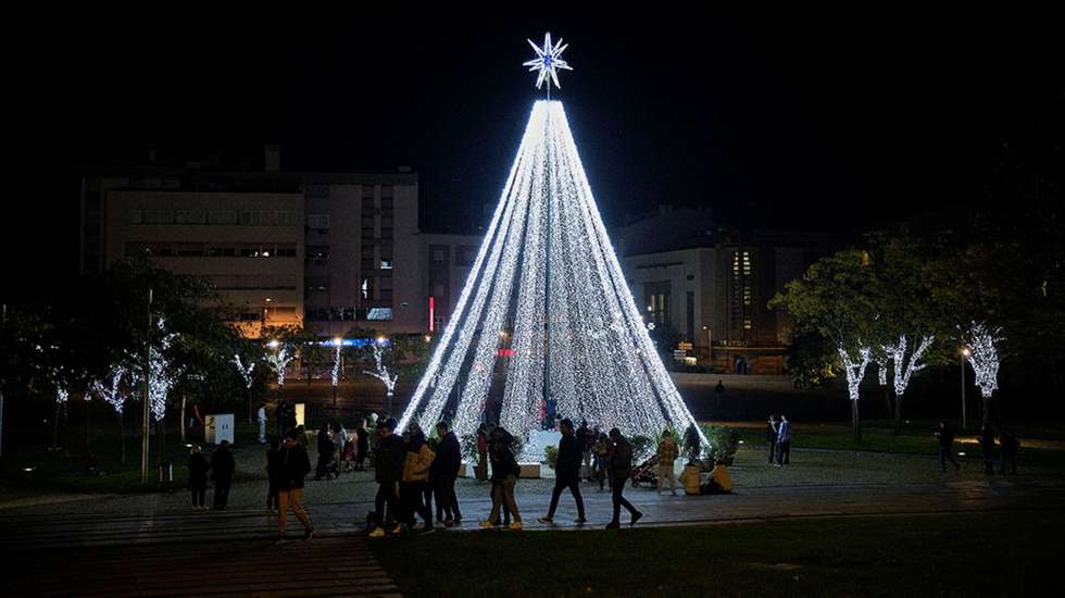 O autarca realçou que este é um momento muito especial para Castelo Branco e adiantou que este ano o Mercadinho de Natal conta com um total de 59 expositores