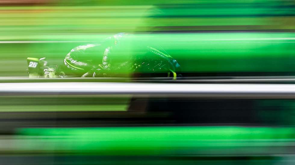 epa13051211 Spanish MotoGP rider Raul Fernandez of Trackhouse MotoGP Team in action during the Free Practice Nr.2 session for the Motorcycling Grand Prix of the Czech Republic at Masaryk circuit in Brno, Czech Republic, 20 June 2026.  EPA/MARTIN DIVISEK