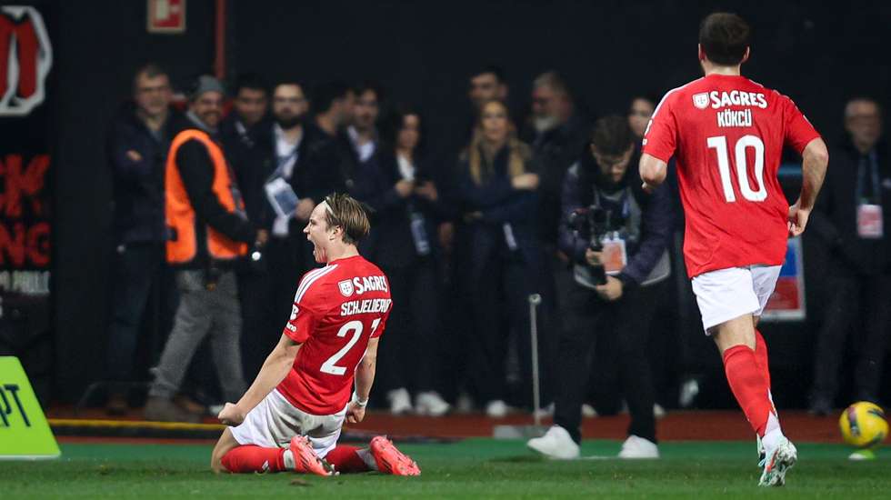 Schjelderup voltou a ser titular e marcou o golo dos encarnados
