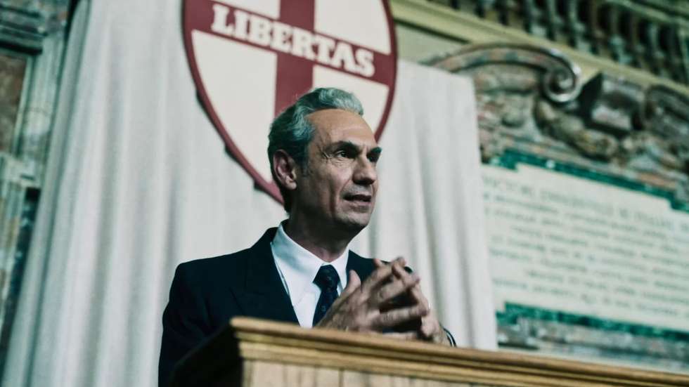 O rapto e execução do líder da Democracia Cristã e, por duas vezes, primeiro-ministro, às mãos das Brigadas Vermelhas, é um caso que permanece por compreender na totalidade e a que Bellocchio regressa