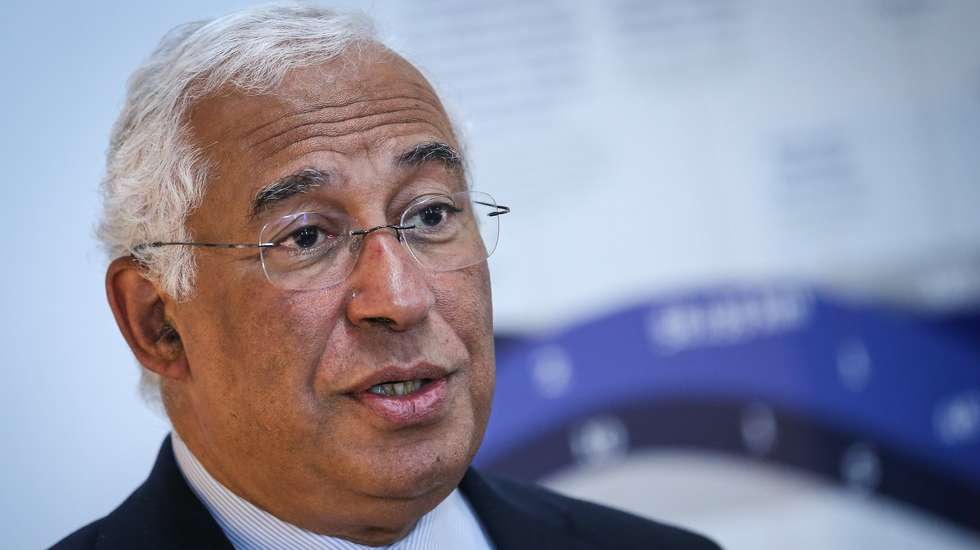 O primeiro-ministro, António Costa, discursa durante a cerimónia de assinatura dos contratos no âmbito do Programa de Apoio à Produção de Hidrogénio Renovável e outros Gases Renováveis do Plano de Recuperação e Resiliência (PRR) em Movimento, em Lisboa, 15 de fevereiro de 2023. RODRIGO ANTUNES/LUSA