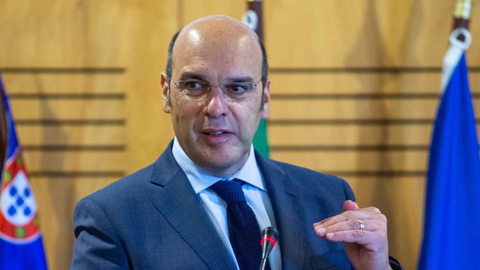 O ministro de Estado, da Economia e da Transição Digital, Pedro Siza Vieira, intervém durante a apresentação do Plano de Recuperação e Resiliência, na Ilha de São Miguel, Ponta Delgada, Açores. 22 de maio de 2021. EDUARDO COSTA/LUSA