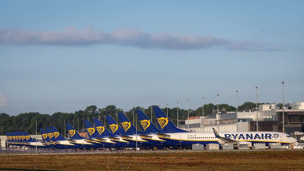 epa11599611 Ryanair planes are parked during a strike at the Brussels South Charleroi Airport in Gosselies, Belgium, 12 September 2024. According to Brussels South Charleroi Airport, all scheduled flights on 12 September have been canceled due to a common front strike.  EPA/OLIVIER HOSLET
