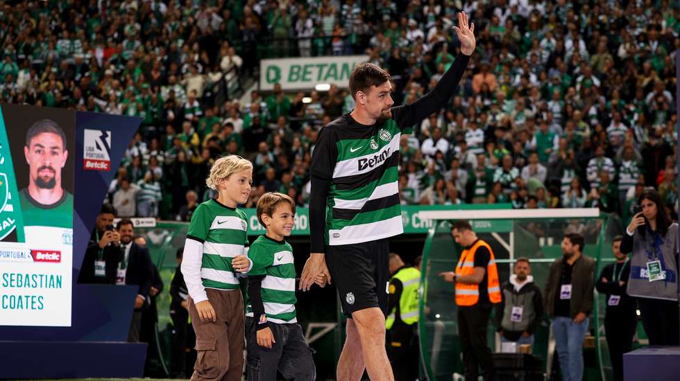 Seba Coates deixa o Sporting oito anos e meio depois com oito títulos conquistados: dois Campeonatos, uma Taça de Portugal, quatro Taças da Liga e uma Supertaça