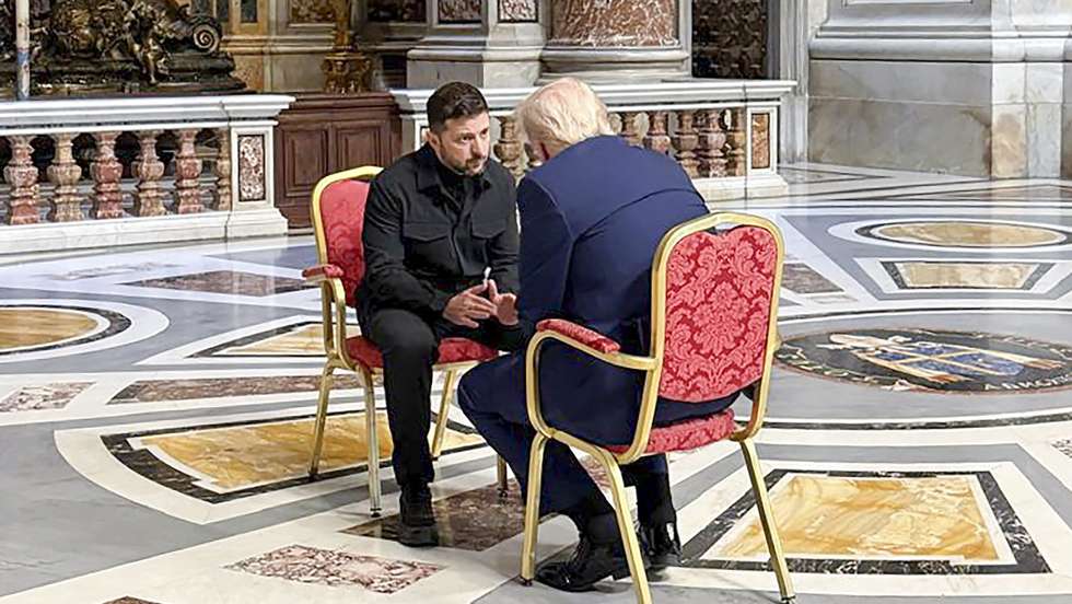epa12056121 epa12056108 A handout photo made available by the Ukrainian Presidential Press Service shows Ukrainian President Volodymyr Zelensky (L) meeting with US President Donald J. Trump (R) in Saint Peter's Cathedral prior to the funeral Mass of Pope Francis in Saint Peter's Square in Vatican City, 26 April 2025. Pope Francis passed away on Easter Monday, 21 April 2025, at the age of 88.  EPA/PRESIDENTIAL PRESS SERVICE HANDOUT HANDOUT  HANDOUT EDITORIAL USE ONLY/NO SALES  EPA-EFE/PRESIDENTIAL PRESS SERVICE HANDOUT HANDOUT  HANDOUT EDITORIAL USE ONLY/NO SALESHANDOUT EDITORIAL USE ONLY/NO SALES
