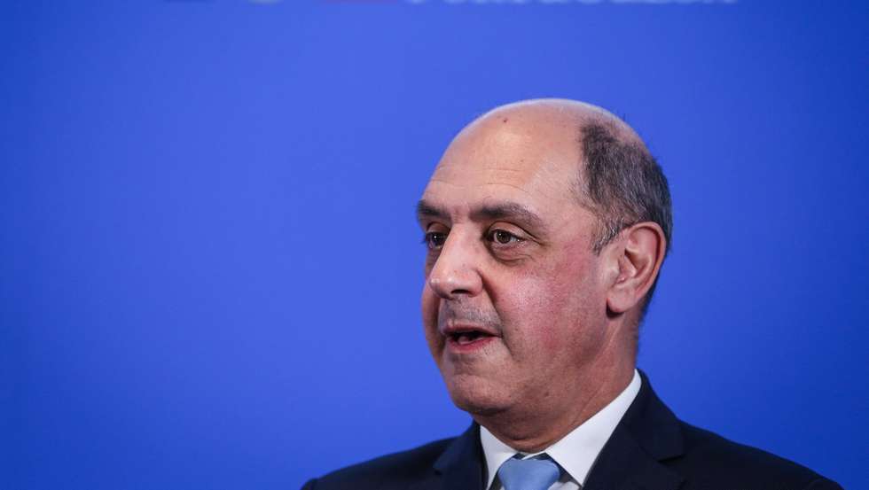 O ministro da Saúde, Manuel Pizarro, participa na conferência de imprensa no final da reunião do Conselho de Ministros, no Palácio de S. Bento, em Lisboa, 23 de novembro de 2023. RODRIGO ANTUNES/LUSA