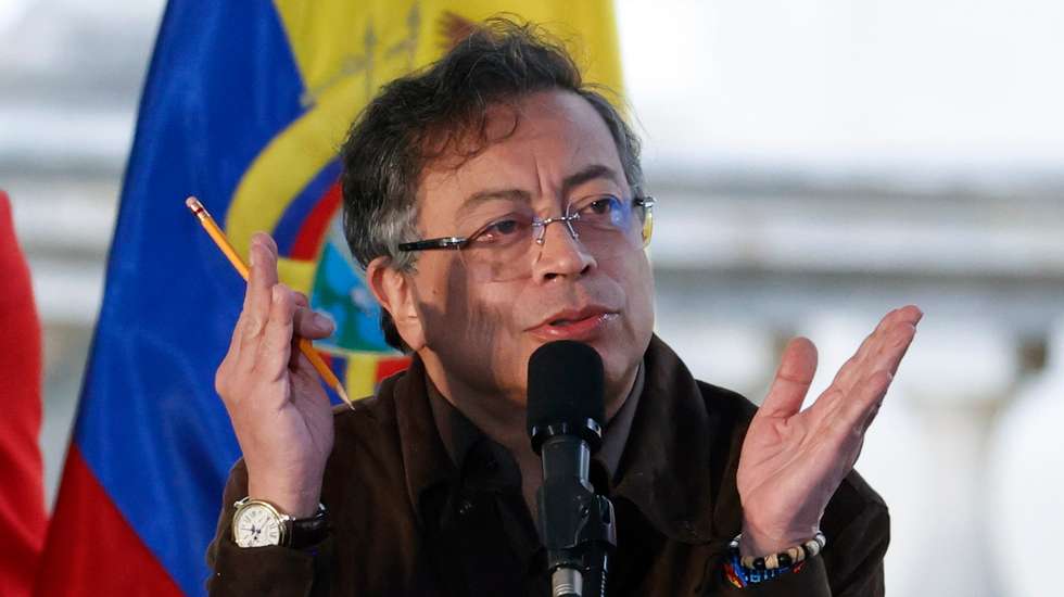 epa12461359 Colombian President Gustavo Petro speaks during a public ceremony recognizing the state's international responsibility before the Jose Alvear Restrepo Lawyers' Collective (Cajar) in Bogota, Colombia, 17 October 2025. The Colombian state publicly apologized to the collective for more than three decades of persecution, harassment, and illegal intelligence gathering, in compliance with the ruling of the Inter-American Court of Human Rights (IACHR), which in 2024 declared its international responsibility.  EPA/MAURICIO DUENAS CASTANEDA