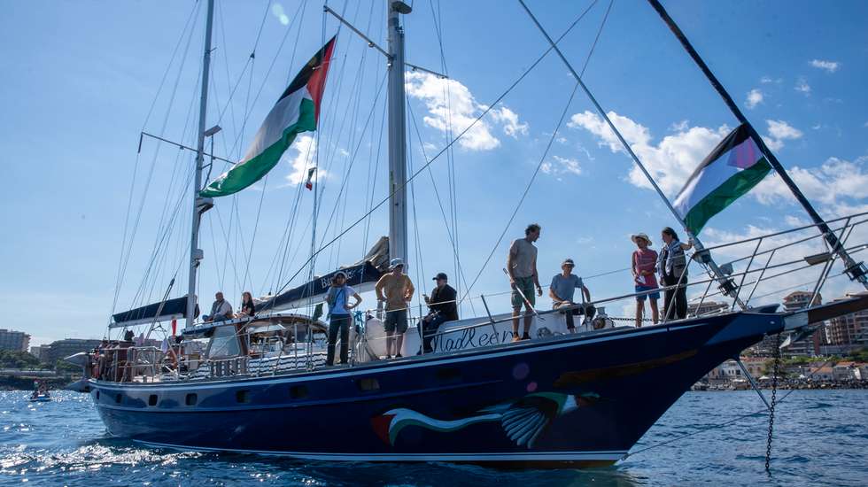 epa12165810 A handout photo made available by The Freedom Flotilla Coalition (FFC) shows the crew of the Gaza-bound Madleen ship before leaving the port of Catania, Sicily island, southern Italy, 01 June 2025 (issued 09 June 2025). The FFC stated its civilian ship, carrying a small shipment of humanitarian aid, was forcibly intercepted by the Israeli military in international waters on 09 June 2025. Israeli authorities said the flotilla was prevented from breaking a Gaza Strip blockade and was escorted to Israel's port of Ashdod, adding that its passengers were expected to return to their home countries.  EPA/FREEDOM FLOTILLA COALITION HANDOUT -- MANDATORY CREDIT -- BEST QUALITY AVAILABLE -- HANDOUT EDITORIAL USE ONLY/NO SALES