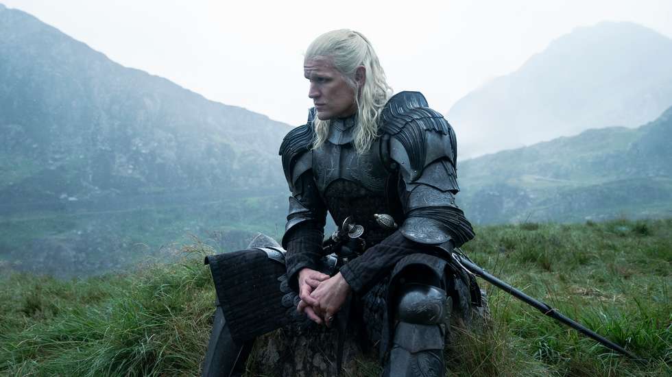 As críticas à primeira temporada da prequela de A Guerra dos Tronos (que rebobina a história cerca de 100 anos) não foram unânimes. A segunda temporada divide-se em oito episódios (menos dois do que a anterior) e corrige alguns problemas mas repete outros © DR