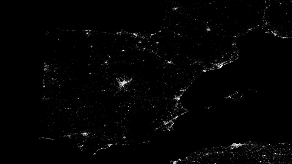 Os três satélites, orbitando a Terra de polo a polo, fizeram seis passagens sobre Espanha e Portugal entre o anoitecer e o amanhecer, já no dia 29 de abril