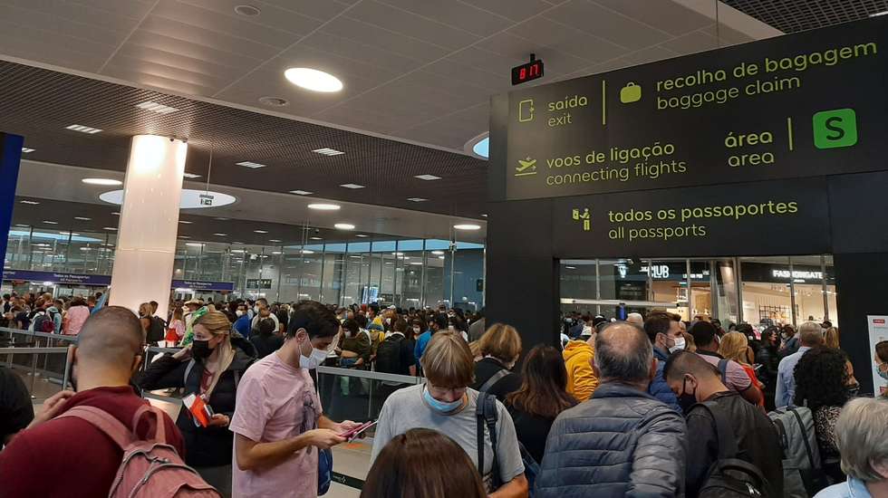 este sábado e domingo foram controladas nas fronteiras aéreas mais de 100 mil pessoas -- cerca de 50 mil em Lisboa