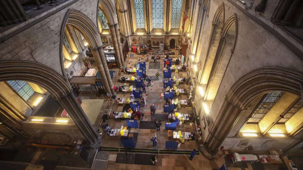 A catedral começou a ser construída em 1220