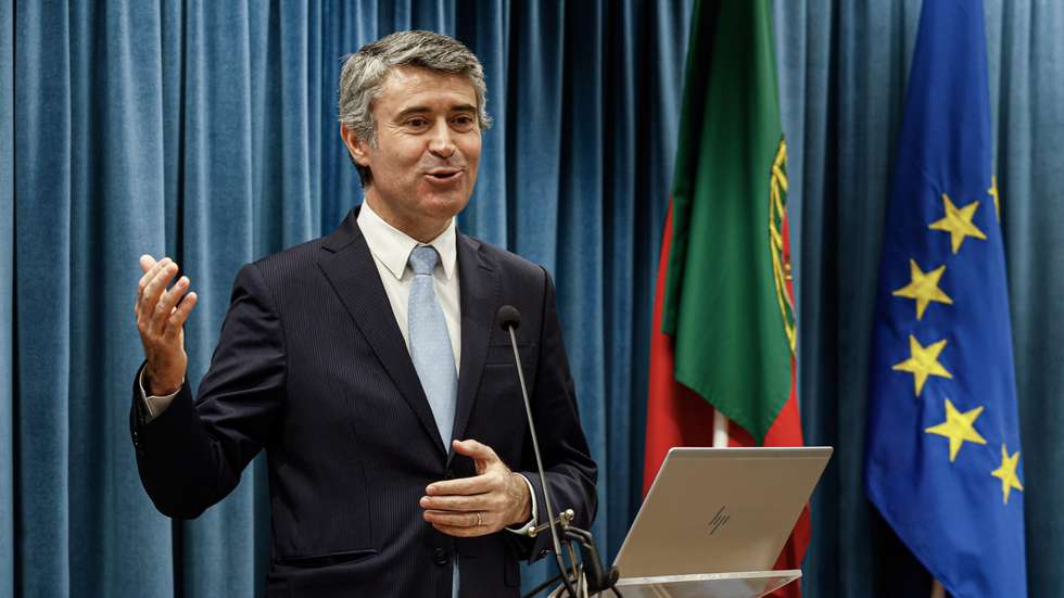 "Os sindicatos, dentro do quadro legal da lei sindical da PSP, têm o direito de protestarem e de apresentarem o seu descontentamento. À semelhança do que já sucedeu em situações anteriores, os polícias saberão equilibrar o seu direito constitucional de protestar e mostrar o seu descontentamento com o cumprimento de mais uma importante missão que têm em mãos"