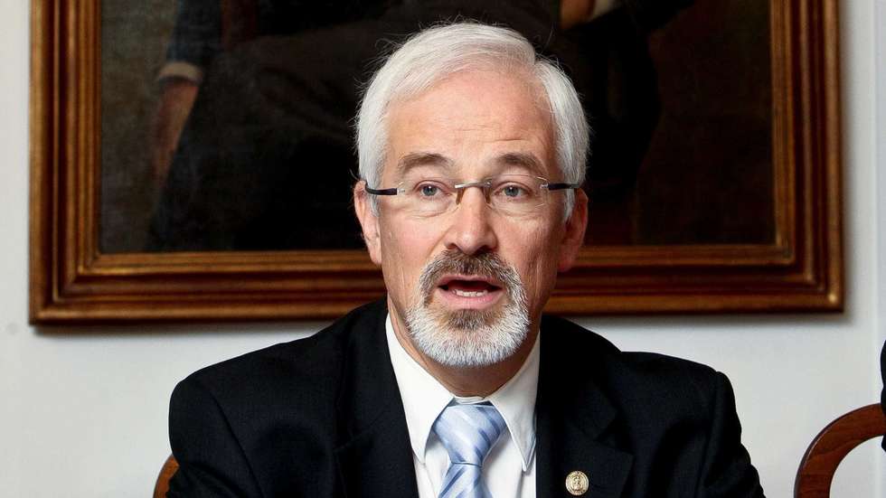 De acordo com o autarca, o Município de Coimbra "não podia deixar de participar de braços abertos" nestes dias de preparação para a JMJ