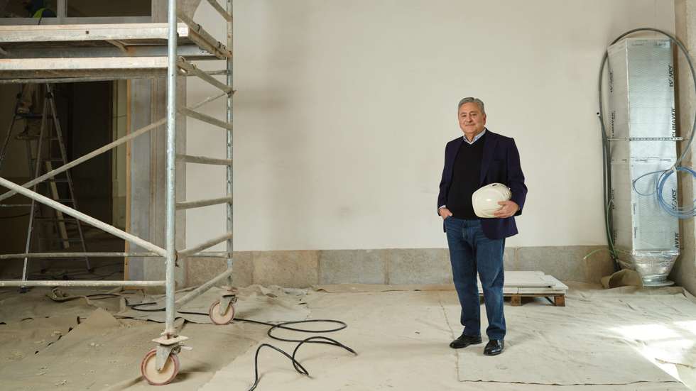 A coleção pessoal de arte de Armando Martins reúne obras desde o final do século XIX até à atualidade
