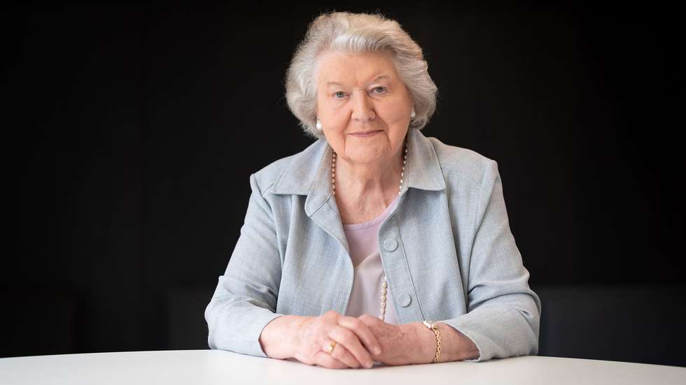 Patricia Routledge foi nomeada oficial, comandante e dama da Ordem do Império Britânico