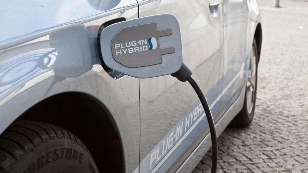 Instituto independente alemão confirma que muitos veículos híbridos plug-in consomem o triplo do que anunciam