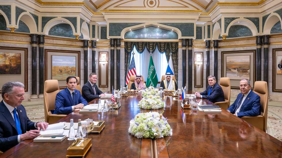 Encontro bilateral entre delegação dos EUA e delegação da Rússia. Riade, 18 de fevereiro de 2024