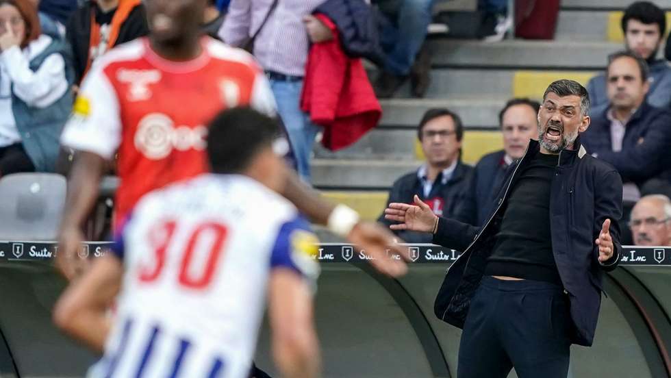 O técnico dos dragões justificou as opções que tomou na hora de escolher o onze inicial