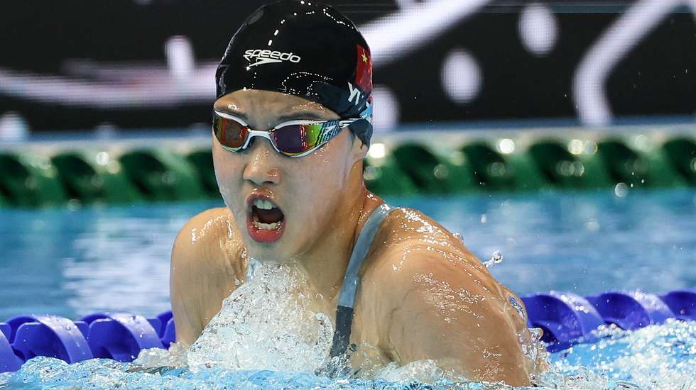epa12268696 Yu Zidi of China competes in the Women's 200m Individual Medley final at the World Aquatics Championships Singapore 2025 in Singapore, 28 July 2025.  EPA/FAZRY ISMAIL