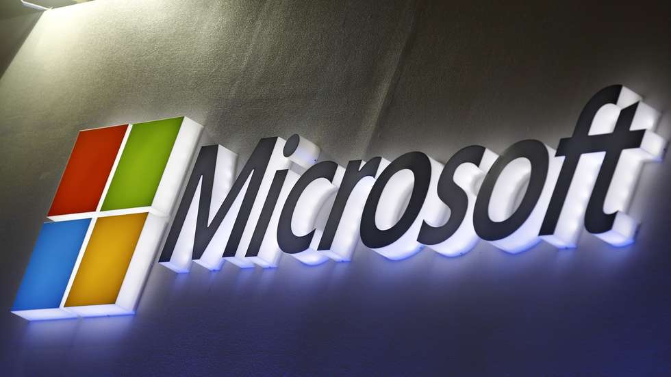 epa08963662 (FILE) -  The Microsoft Windows logo at the COMPUTEX, the largest computer show in Asia, in Taipei, Taiwan, 31 May 2016 (reissued 25 January 2021). Microsoft is to release their fiscal year 2021 2nd quarter results on 26 January 2021.  EPA/RITCHIE B. TONGO *** Local Caption *** 55570475