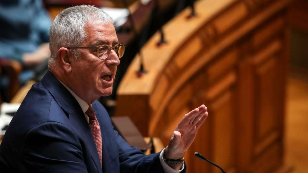 Fernando Negrão deputado do Partido Social Democrata (PSD), durante o debate parlamentar sobre o Programa de Estabilidade e o Programa Nacional de Reformas, na Assembleia da República, em Lisboa, 14 de maio de 2020. MANUEL DE ALMEIDA / LUSA